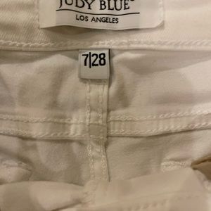 Judy Blue size 7/28. Worn once paid $69. Boyfriend fit.